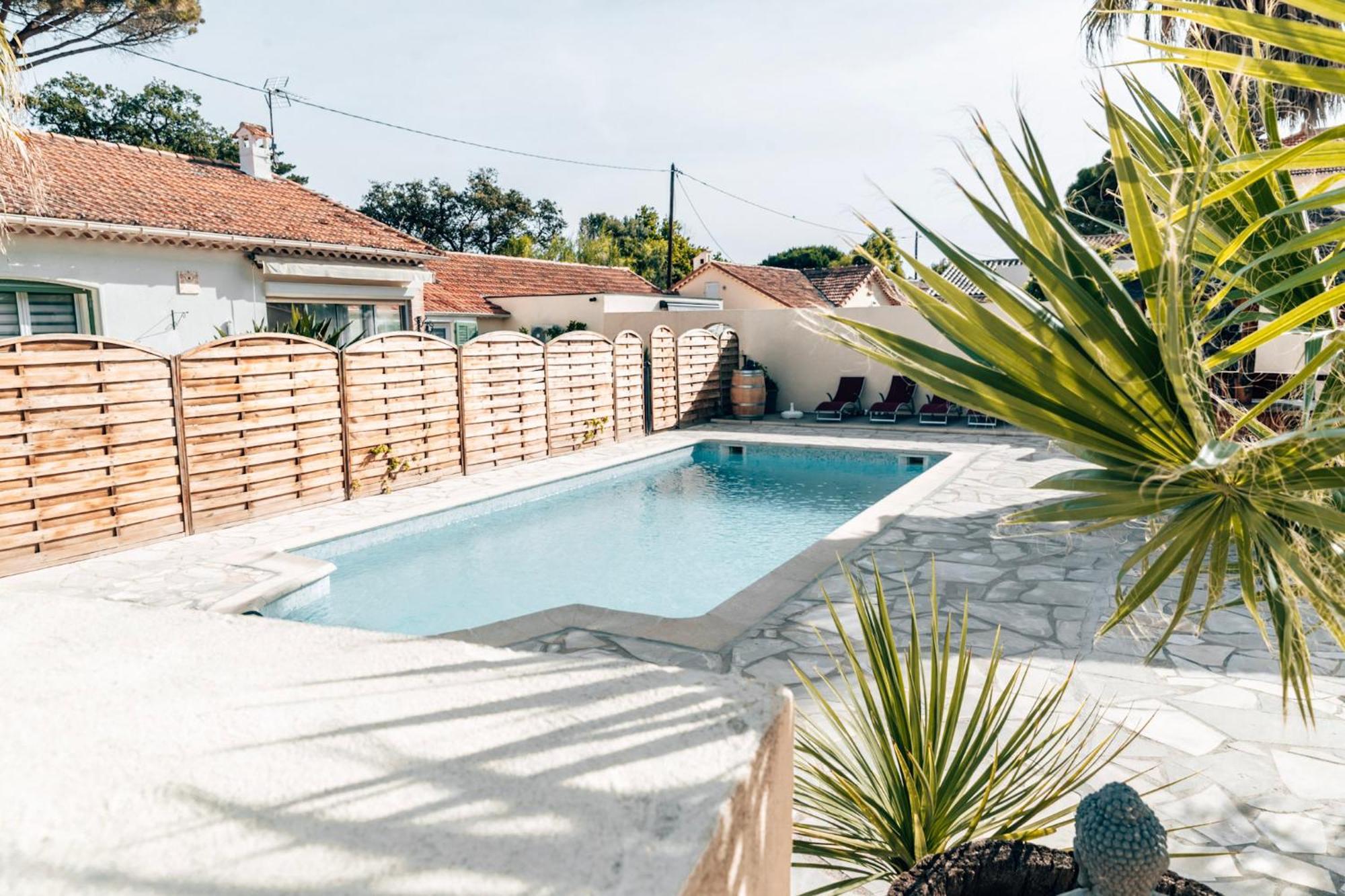 Reve D'Azur, 2 Chambres, Maison Julia En Bord De Mer A La Nartelle, Piscine Partagee, Parking & Terrasse Bbq, Wifi Et Draps Inclus Plage A Pied Сент-Максім Екстер'єр фото
