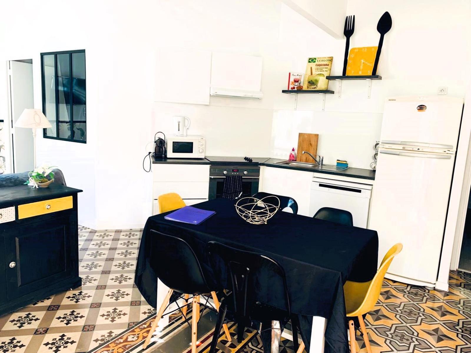 Reve D'Azur, 2 Chambres, Maison Julia En Bord De Mer A La Nartelle, Piscine Partagee, Parking & Terrasse Bbq, Wifi Et Draps Inclus Plage A Pied Сент-Максім Екстер'єр фото