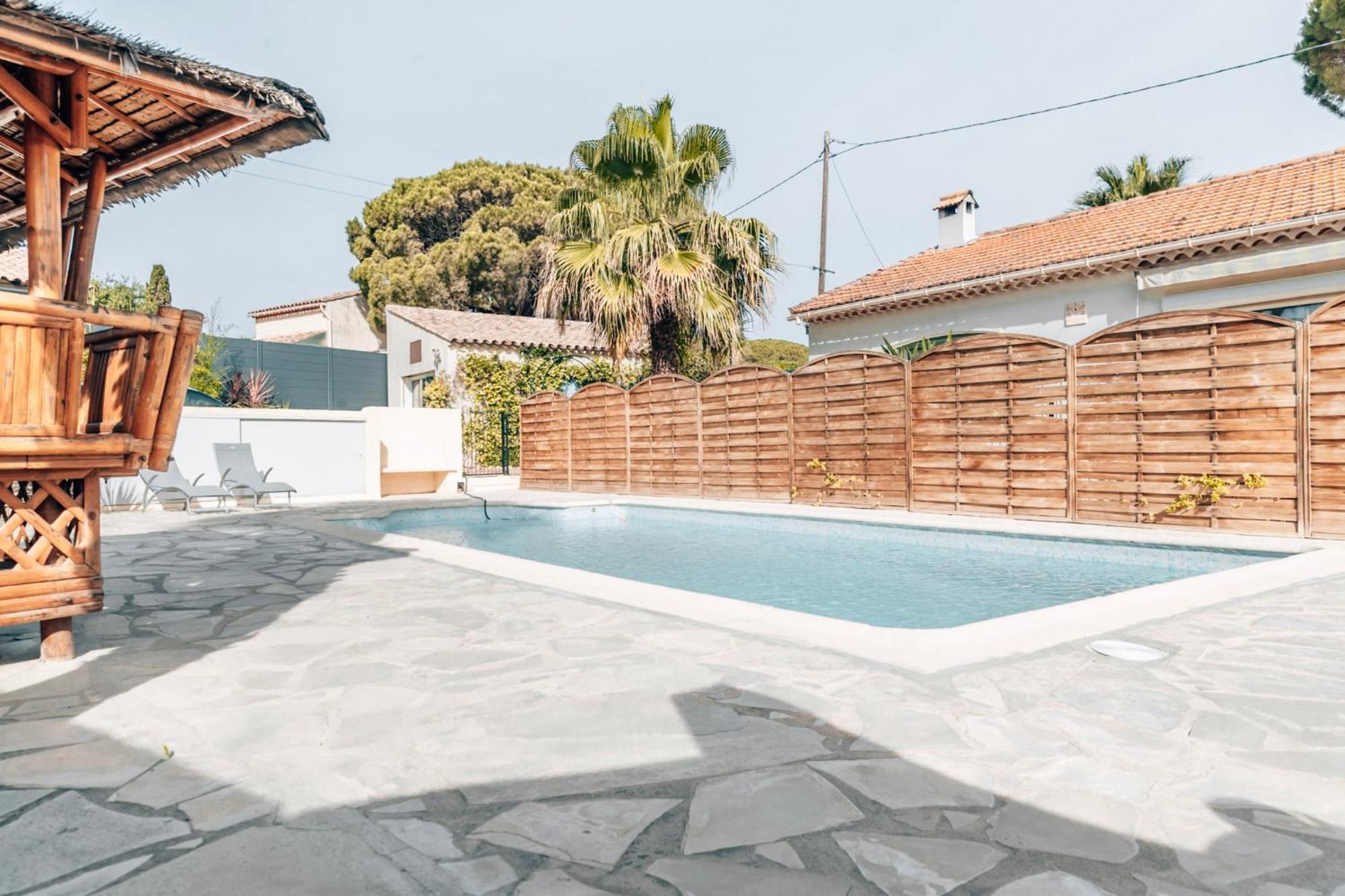 Reve D'Azur, 2 Chambres, Maison Julia En Bord De Mer A La Nartelle, Piscine Partagee, Parking & Terrasse Bbq, Wifi Et Draps Inclus Plage A Pied Сент-Максім Екстер'єр фото